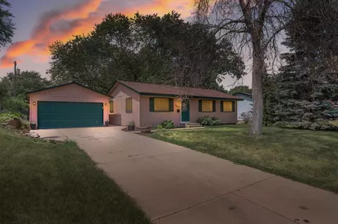 9440 Park Ave S, Bloomington, MN 55420
