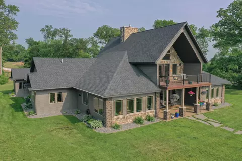17228 Aaron Hts NW, Evansville, MN 56326