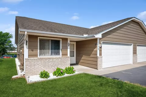 713 Auburn Pl NW, Elk River, MN 55330