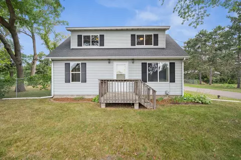 8319 W Broadway Ave, Columbus, MN 55025