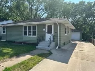 819 Hazelwood St, Saint Paul, MN 55106