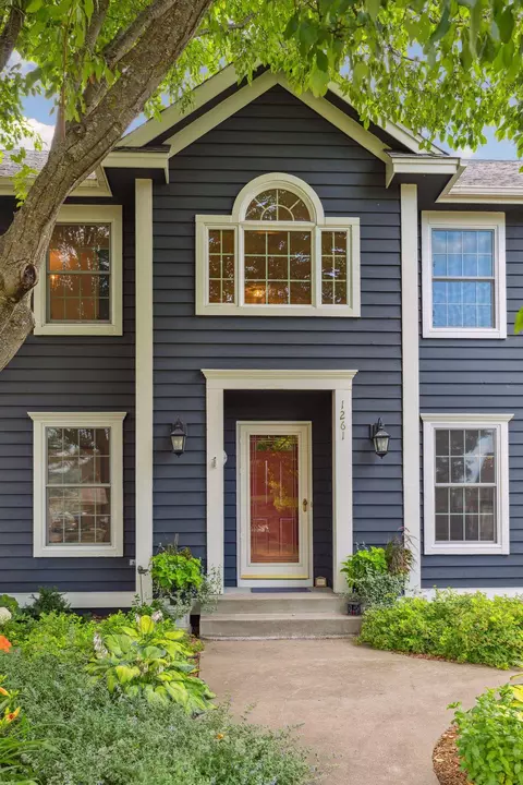 1261 Donegal Alcove, Woodbury, MN 55125