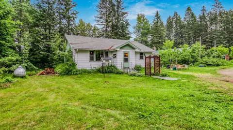 6936 N Zett Rd, Loretta, WI 54896