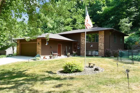 76 Dresser Ct, Winona, MN 55987