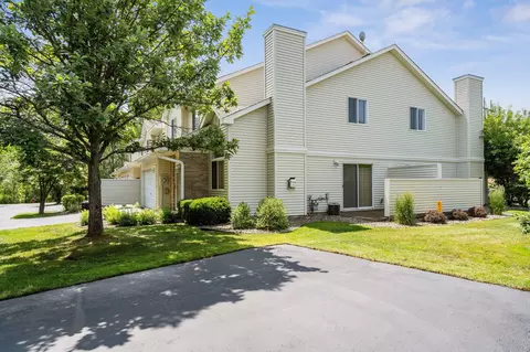 7019 49th St N, Oakdale, MN 55128