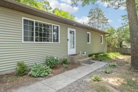 1710 Dellwood St S, Cambridge, MN 55008