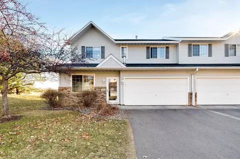 3208 Juniper Cir #D, Woodbury, MN 55125