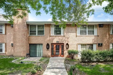 702 Old Settlers Trl #2, Hopkins, MN 55343