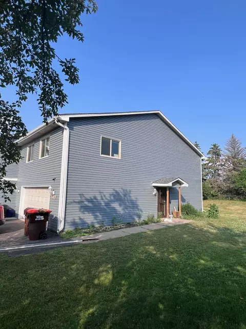 2349 Amberwood Dr, Woodbury, MN 55125