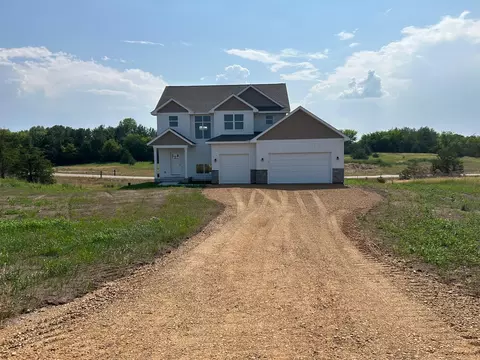 374 Lily Ct, Hudson, WI 54016