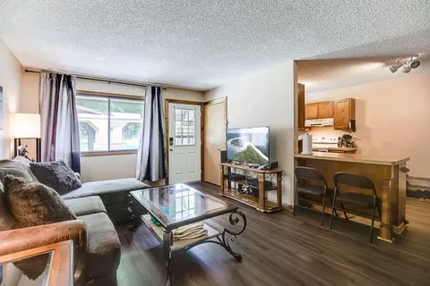 6151 78th Ave N, Brooklyn Park, MN 55443
