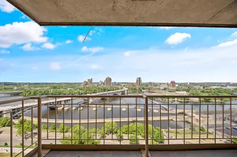 401 S 1st St #1607, Minneapolis, MN 55401
