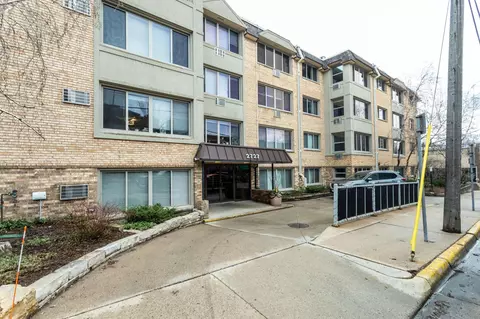2727 W 43rd St #404, Minneapolis, MN 55410