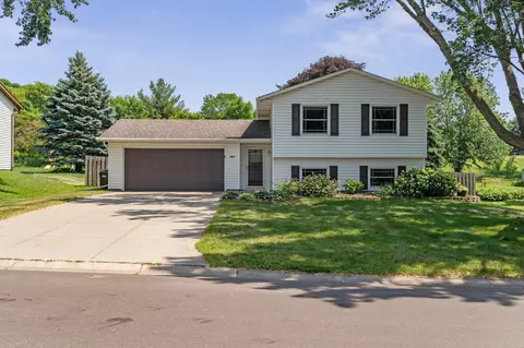 6927 Idsen Ave S, Cottage Grove, MN 55016