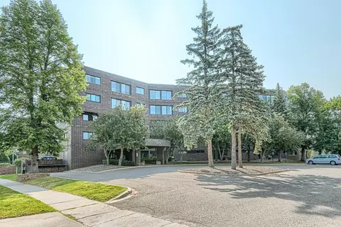 2275 Youngman Ave #405W, Saint Paul, MN 55116