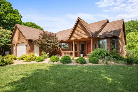 1855 Cedar Valley Dr NW, Owatonna, MN 55060