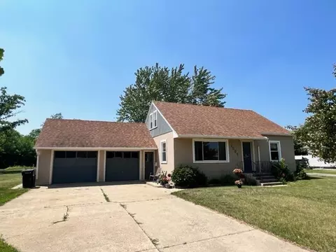 1035 8th St SW, Wadena, MN 56482