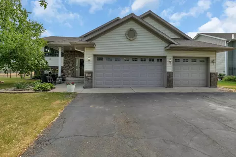438 Elena Ln, Saint Joseph, MN 56374