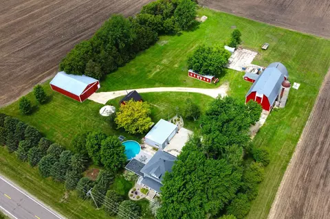 5765 County 12 Blvd, Kenyon, MN 55946