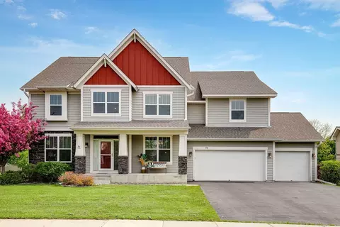 390 Liberty Heights Dr, Chaska, MN 55318