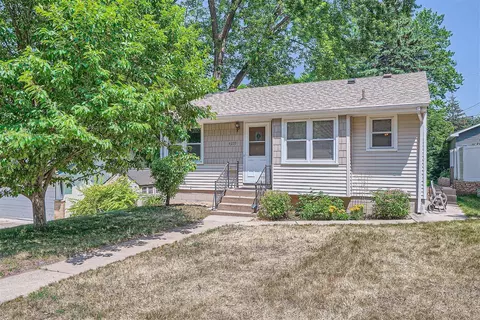 4239 Washington St NE, Columbia Heights, MN 55421