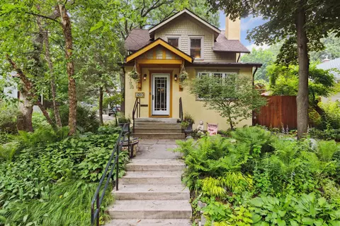 215 Cecil St SE, Minneapolis, MN 55414