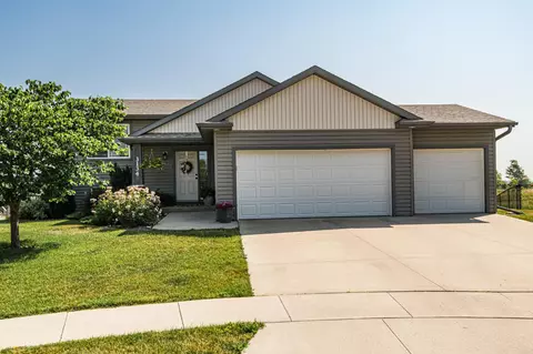 3134 Tamarack Ln SE, Rochester, MN 55904