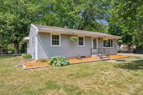 6101 Edgewood Ave, Woodbury, MN 55125