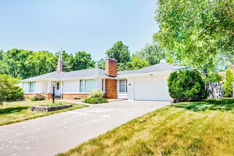 1171 Tiller Ln, Arden Hills, MN 55112