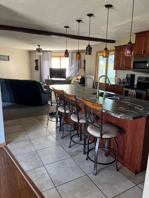 802 4th St, Lyle, MN 55953 photo 6