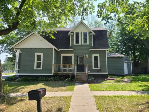 16 2nd Ave NW, Dodge Center, MN 55927
