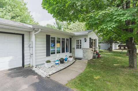 406 Circle Dr, Braham, MN 55006 photo 2