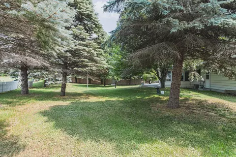 406 Circle Dr, Braham, MN 55006 photo 37