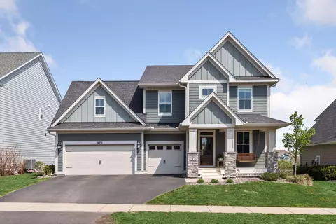 16751 Draft Horse Ct, Lakeville, MN 55044