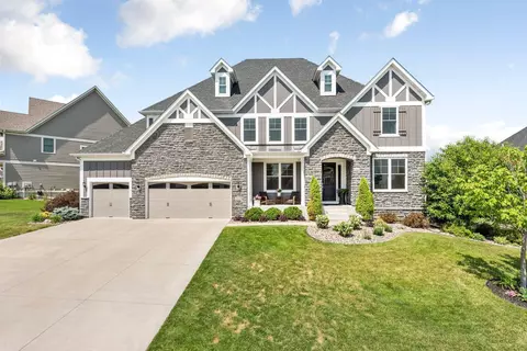 16530 Reeder Rdg, Eden Prairie, MN 55347