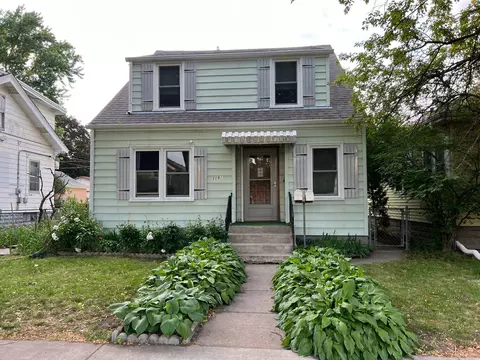 1091 Jessamine Ave E, Saint Paul, MN 55106