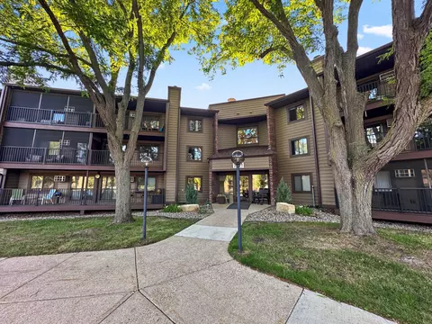 7601 101st St #200, Bloomington, MN 55438