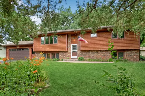 412 Crystal Lake Rd E, Burnsville, MN 55306