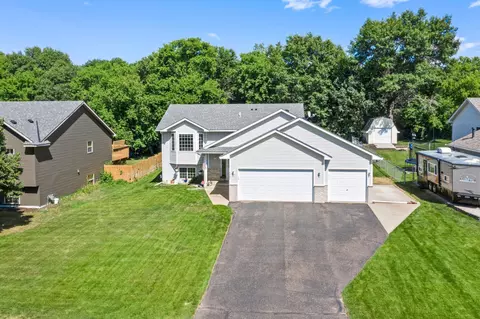 1002 3rd Ave SW, Isanti, MN 55040