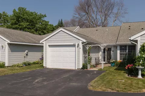 2431 Valleyhigh Dr NW #124, Rochester, MN 55901
