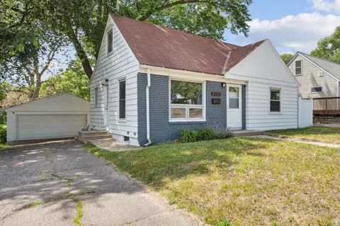3040 Texas Ave S, Saint Louis Park, MN 55426