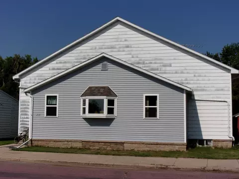 209 N Main St, Granada, MN 56039
