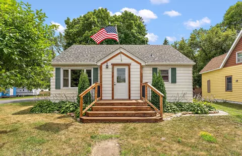 403 Pacific Ave, Waverly, MN 55390