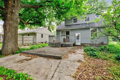 1047 9th Ave SW, Faribault, MN 55021 photo 2