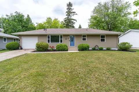 738 Washington Ave, Crookston, MN 56716