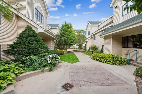 7631 Edinborough Way #5311, Edina, MN 55435