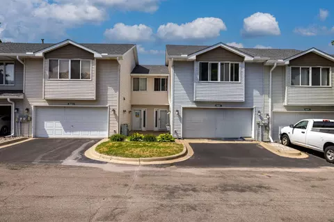 8687 Norway St NW, Coon Rapids, MN 55433