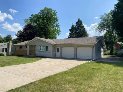 401 Galena St, Worthington, MN 56187