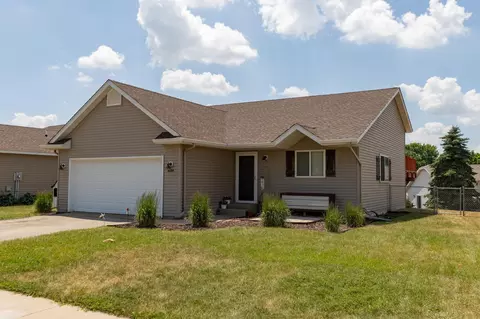4194 Trumpeter Dr SE, Rochester, MN 55904