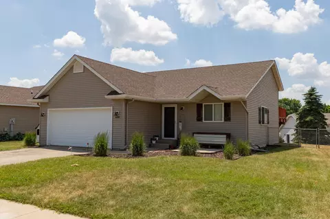 4194 Trumpeter Dr SE, Rochester, MN 55904